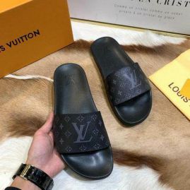 Picture of LV Slippers _SKU420811363861923